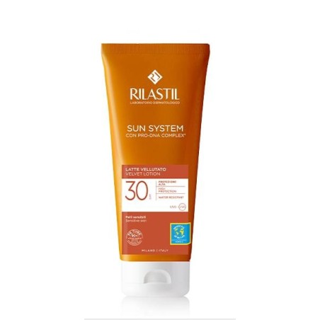 Ist. Ganassini Rilastil Sun System Photo Protection Terapy Latte Vellutante Spf 30 200 Ml Ist. Ganassini Rilastil Sun System Photo Protection Terapy Latte Vellutante Spf 30 200 Ml